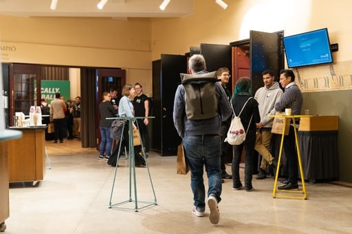 More attendees enjoying a break